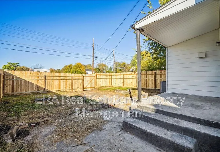 105 Rodgers Ave — Photo 47