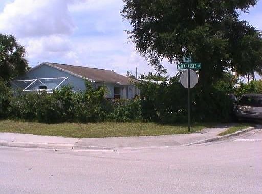 5th image of 2800 Saginaw Ave