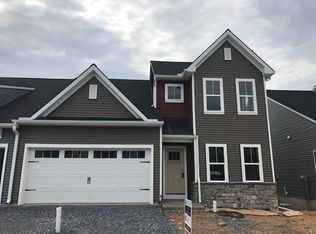 227 Waters Edge Dr, Mount Joy, PA 17552