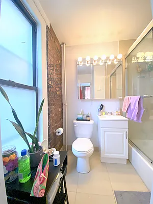 Rented by Bond New York | media 9