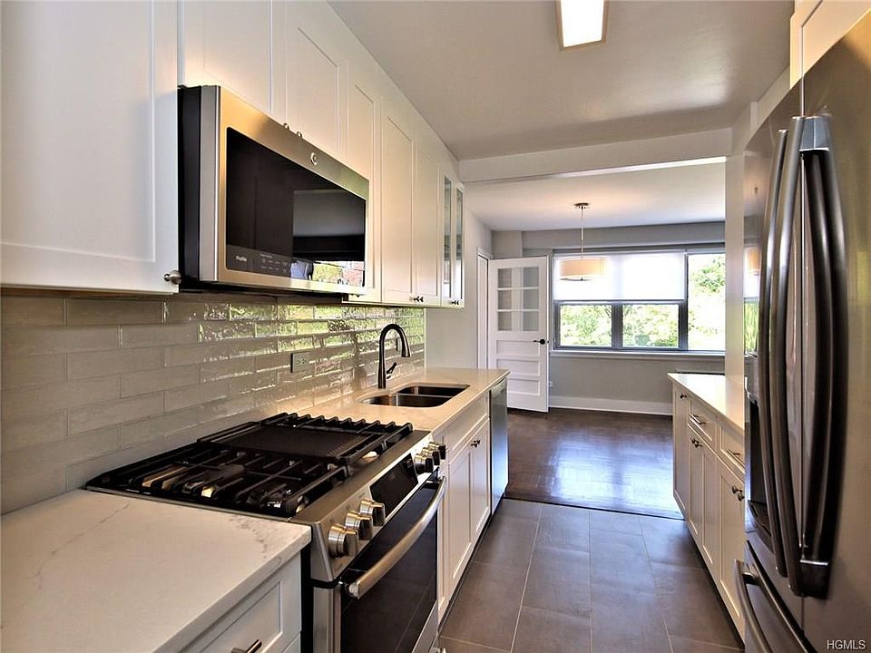 1st image of 2 Washington Sq APT 1E