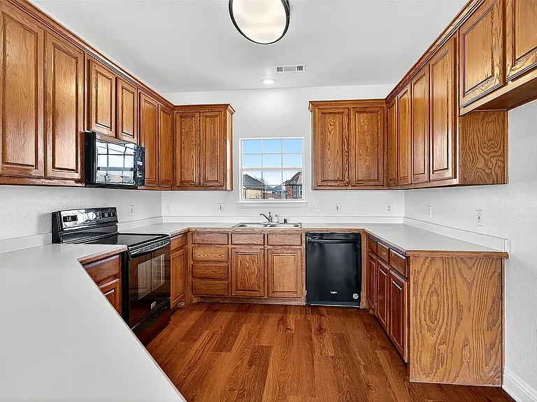 501 Harris St — Photo 20