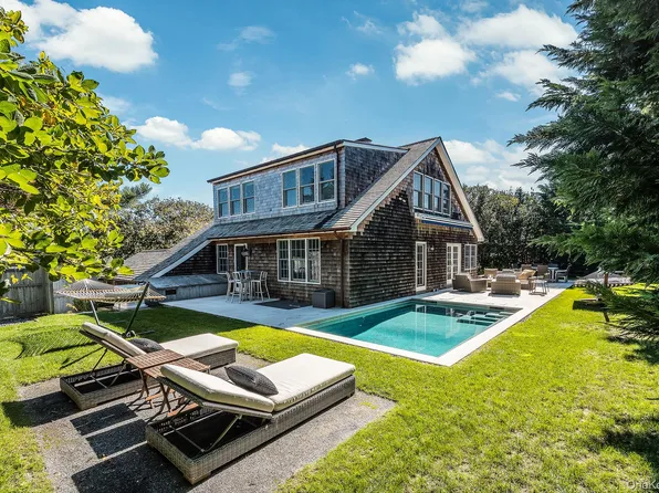 74 Hampton Lane, Amagansett, NY 11930