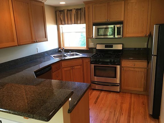 4th image of 14051 Lenora Pl N