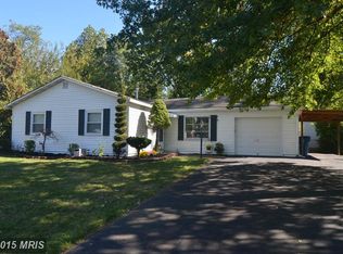 108 N Cypress Rd, Sterling, VA 20164