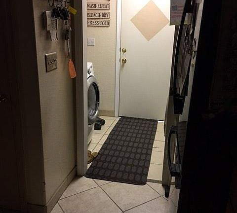 Laundry room / Garage entrance