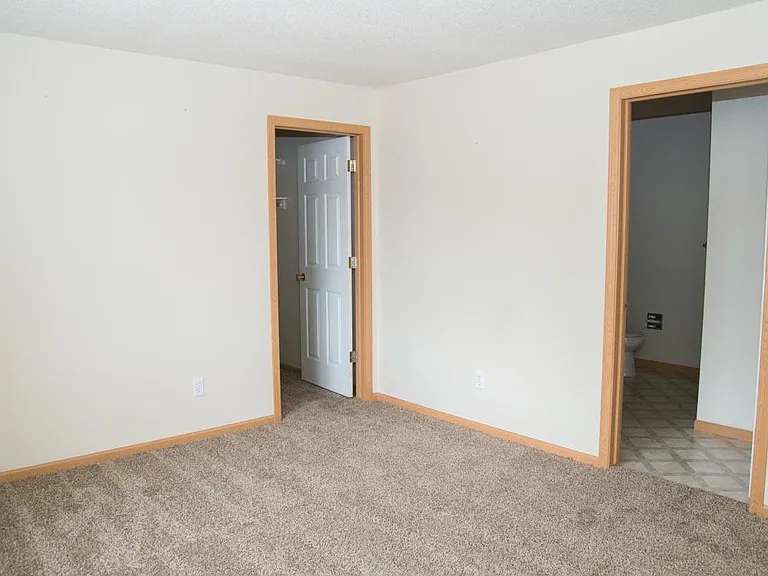 Northbrook Apartments — Photo 279