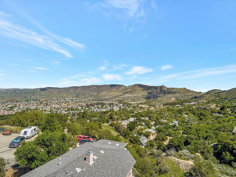 990 Alta Vista Rd — Photo 27