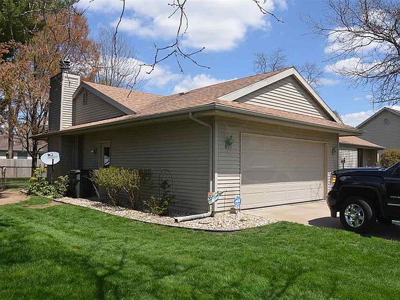 2nd image of 1536 Evergreen Pl