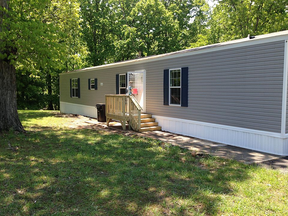 1st image of 204 Iowa Dr
