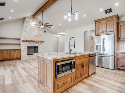 1049 Barton Ranch Rd, Nemo, TX, 76070