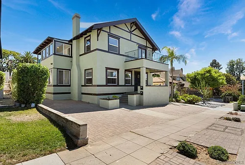 2447 A St Photo 1