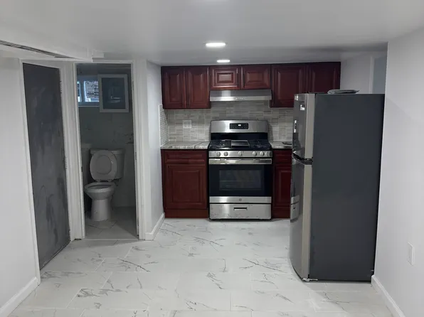 (undisclosed Address), Jamaica, NY 11433