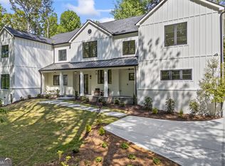 4785 Longchamps Dr, Sandy Springs, GA 30319