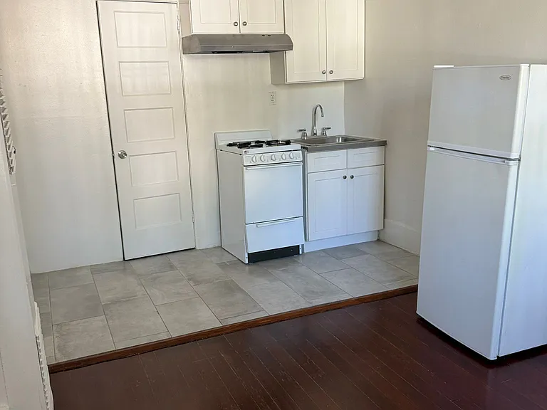1114 Poinsettia Dr #2 — Photo 2