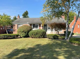 20326 Brookwood St, Dearborn Heights, MI 48127
