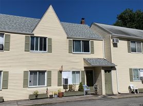 1860 E Main St, Mohegan Lake, NY