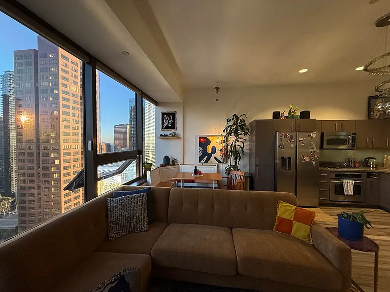 1100 Wilshire Blvd #2010 — Photo 31