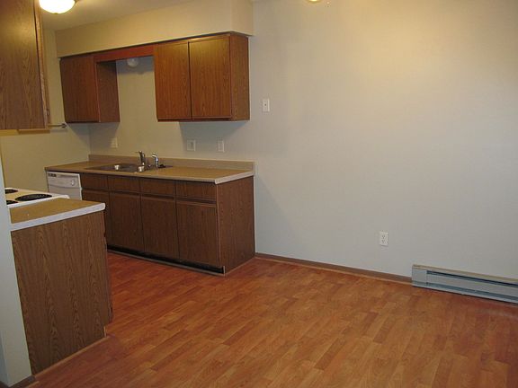 2nd image of 2035 Sylvan Way # Fl 1ST