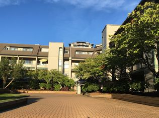 2915 Glen Dr #118, Coquitlam, BC V3B7H8