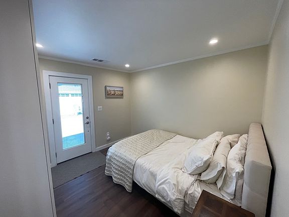 5th image of 333 Brighton Rd #A
