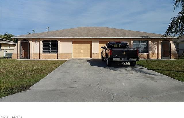 1st image of 1429/1431 SE 23rd Pl
