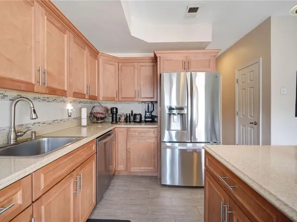 558 Beach 69th St, Far Rockaway, NY 11692