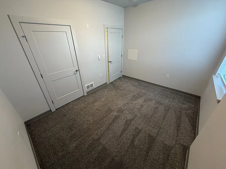 Nathan Apartments — Photo 69