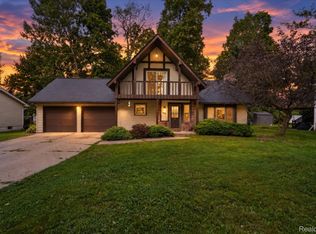4491 Impala Dr, Holly, MI 48442