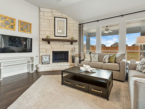 Magnolia III Family Room