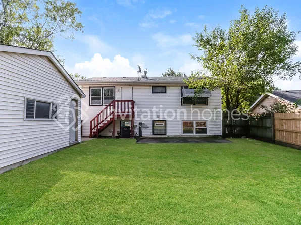 113 Davis Ct, Bolingbrook, IL 60440