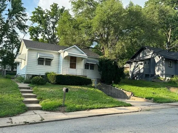 1206 Kickapoo St, Leavenworth, KS 66048