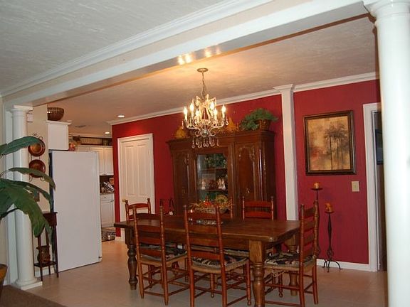 5th image of 540 Prado Pl