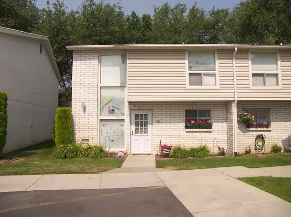 7946 Harvel Dr, Sandy, UT 84070