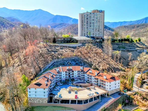 616 Turkey Nest Rd APT 205, Gatlinburg, TN 37738