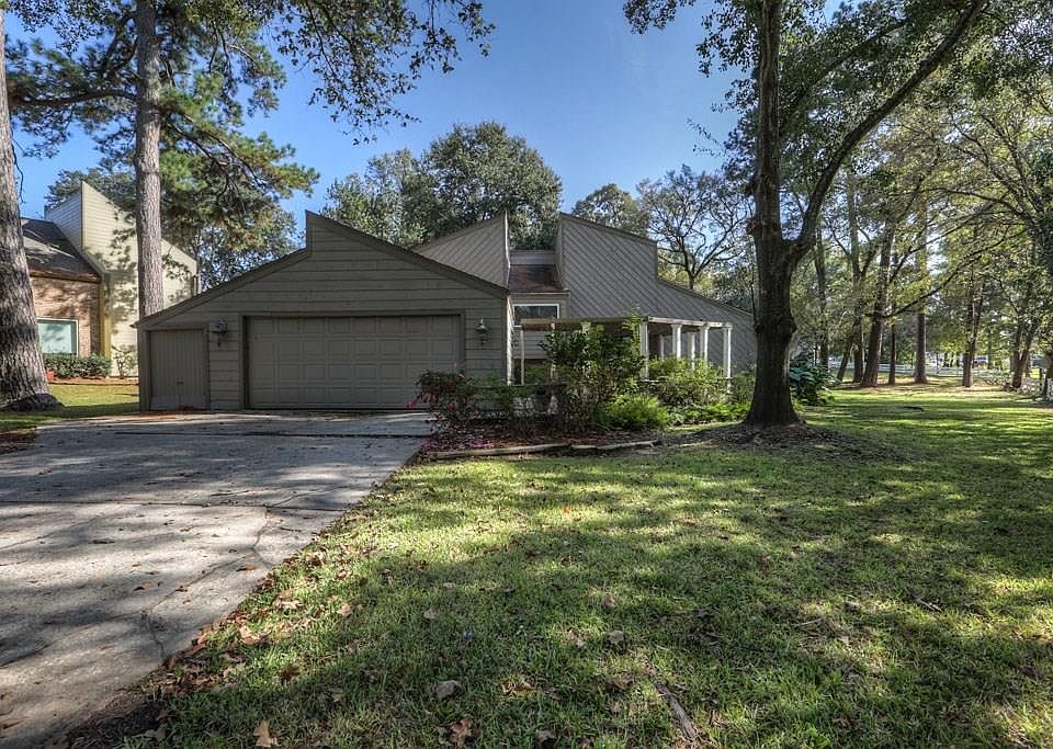 1st image of 109 Springs Edge Dr