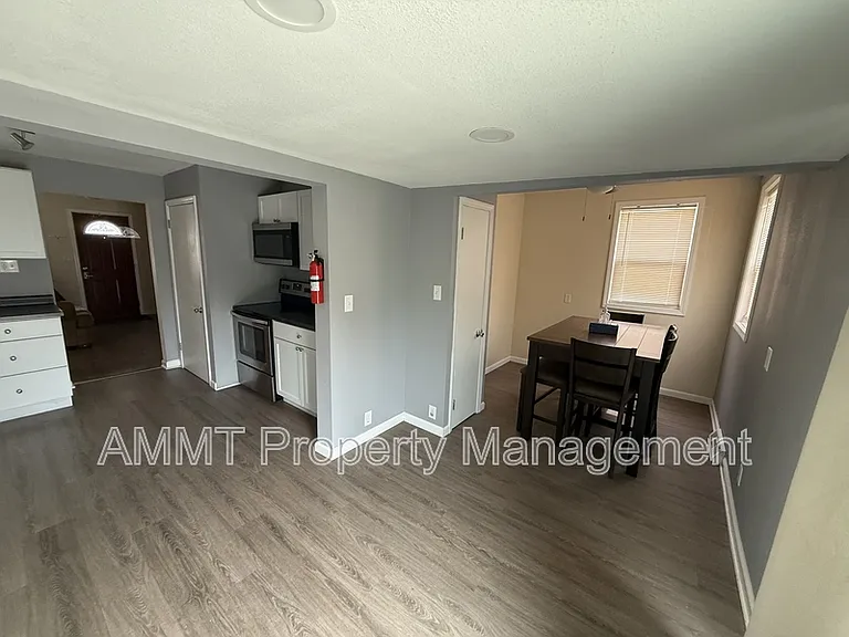 3149 Grove Ct SE — Photo 8