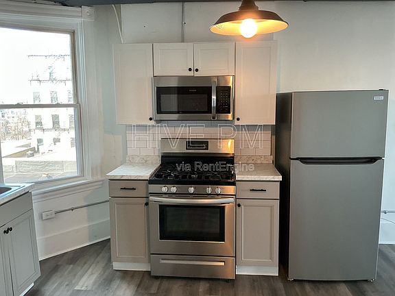5th image of 4539 Montgomery Rd APT 2