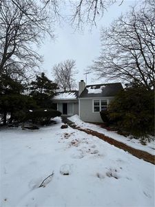36 Center Ave, Middletown, RI, 02842