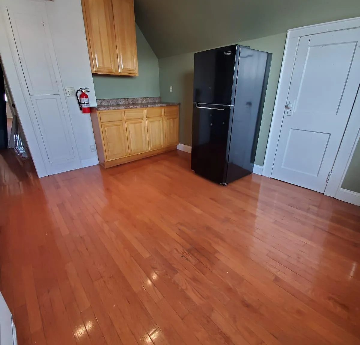 1 bed, 440 sqft, $1,850 — Photo 4