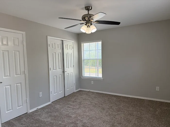 12905 Kleberg Rd — Photo 16