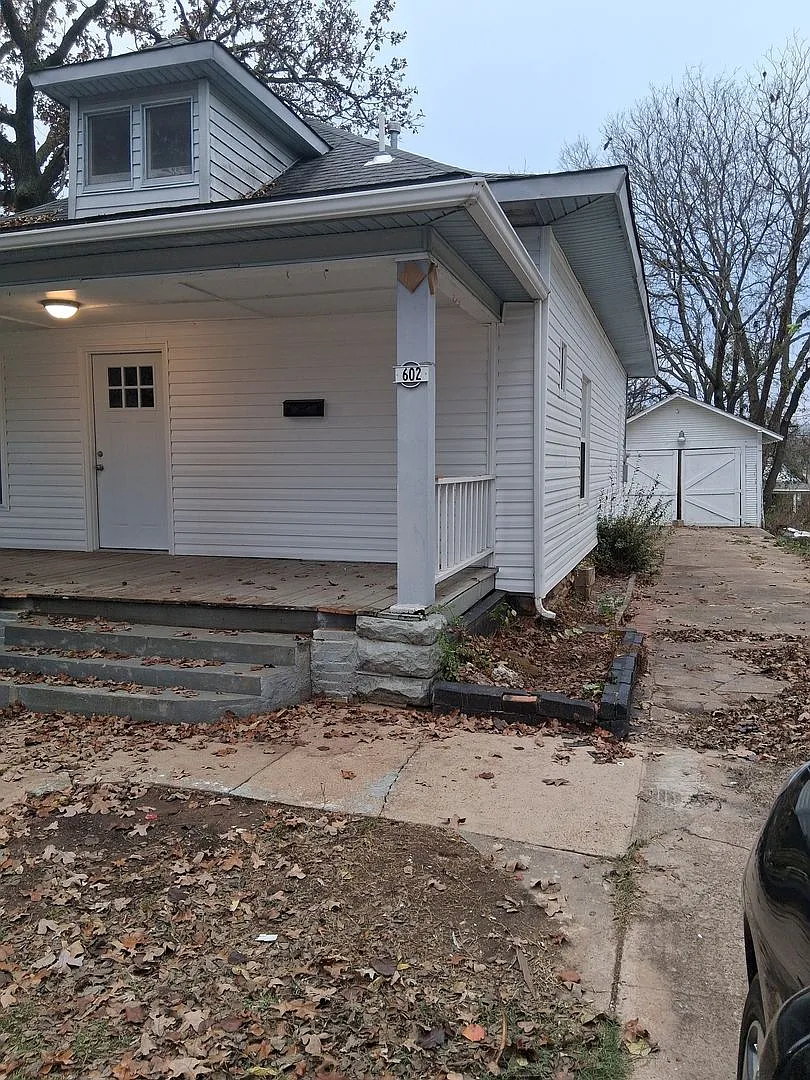 Stunning 4-Bedroom Renovated Home in Sapulpa — Photo 2