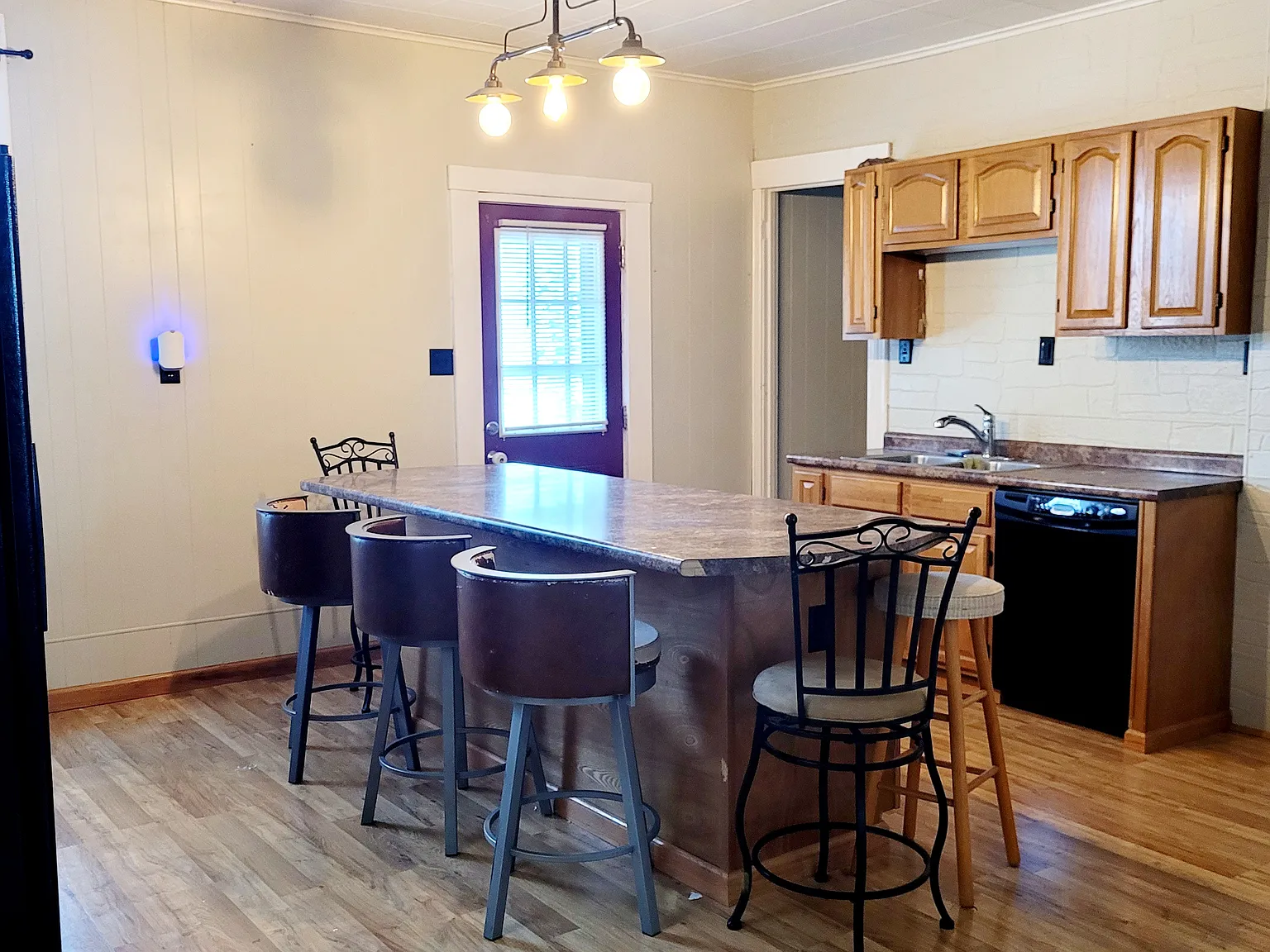 3 bed, 1400 sqft, $950 — Photo 4