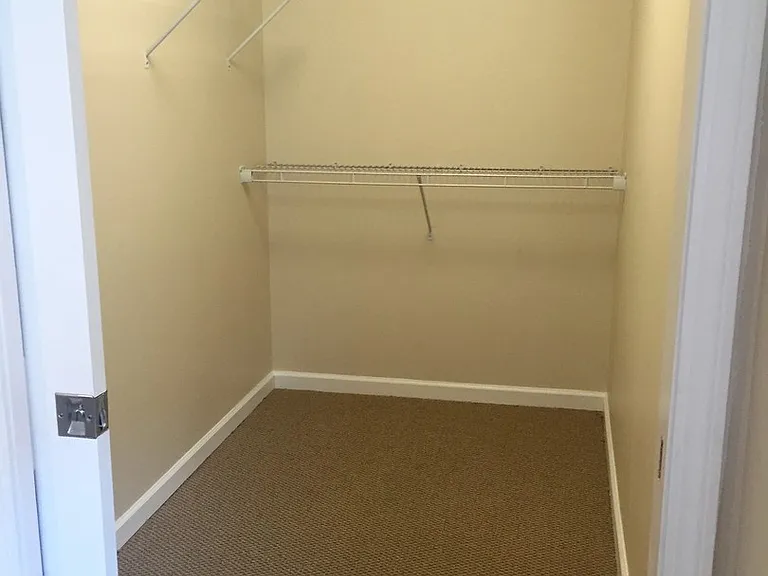 Morton Grad Apartments — Photo 59