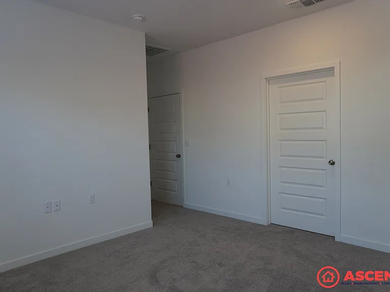 8206 Wandesford Dr — Photo 18
