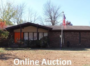 501 S Greenbriar Rd, Carterville, IL 62918