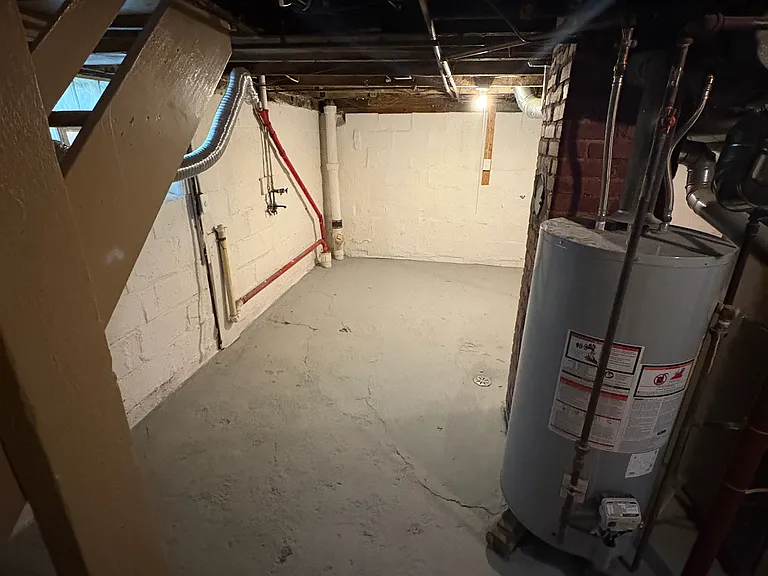 11 Courtland Dr — Photo 2