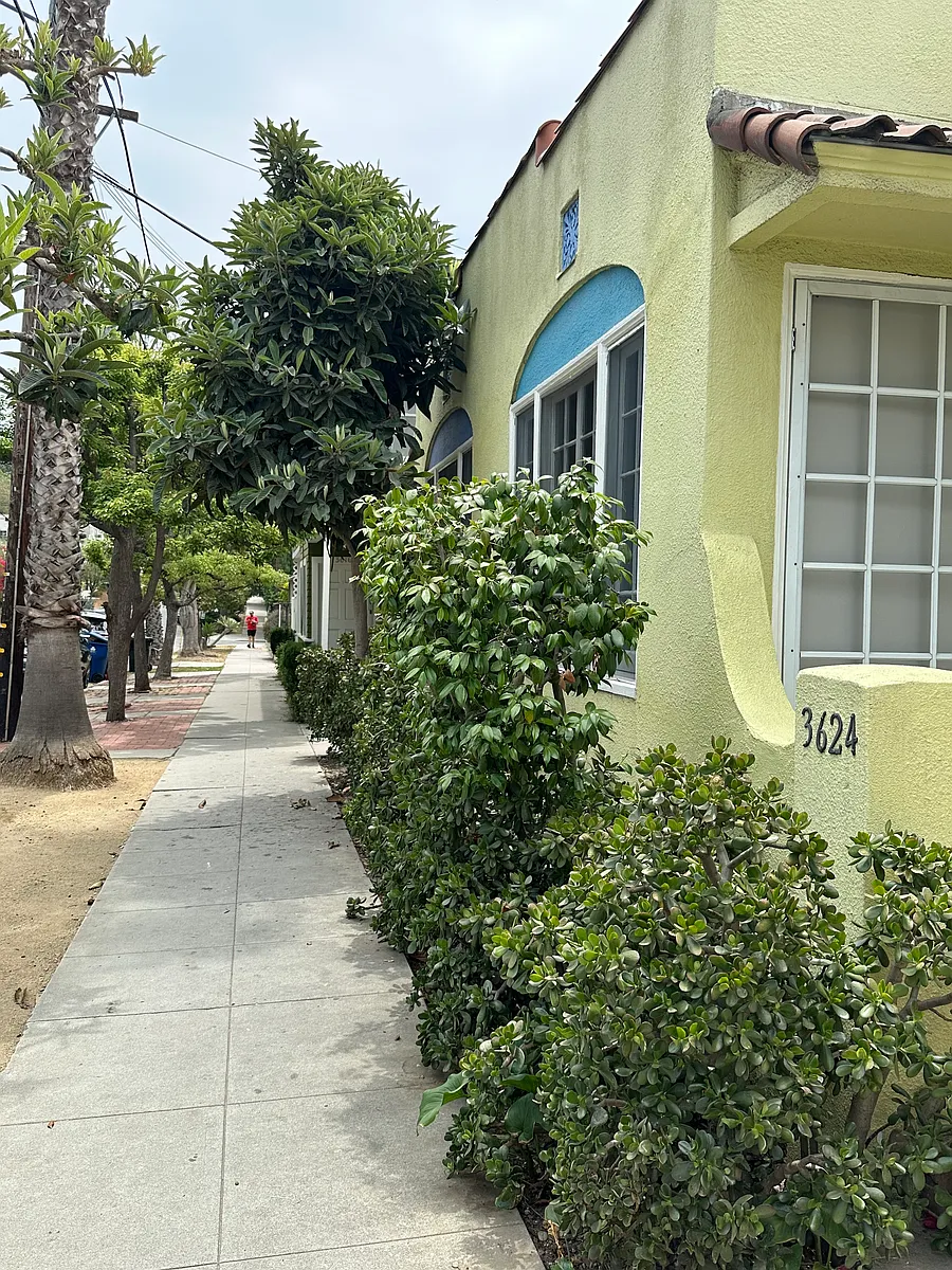 Building Photo - 3624 Effie St #3624