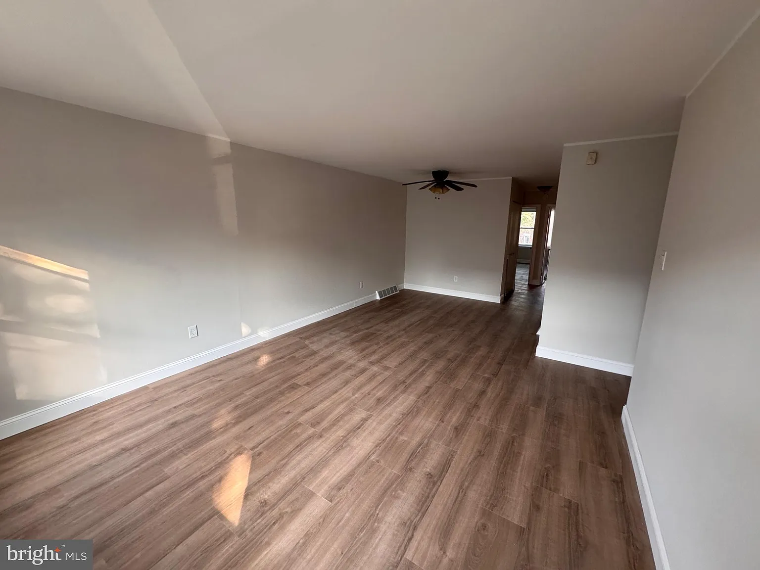 2 bed, 1.0 bath, 850 sqft, $1,600 — Photo 4