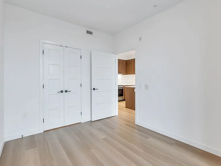3455 Hastings St E — Photo 76